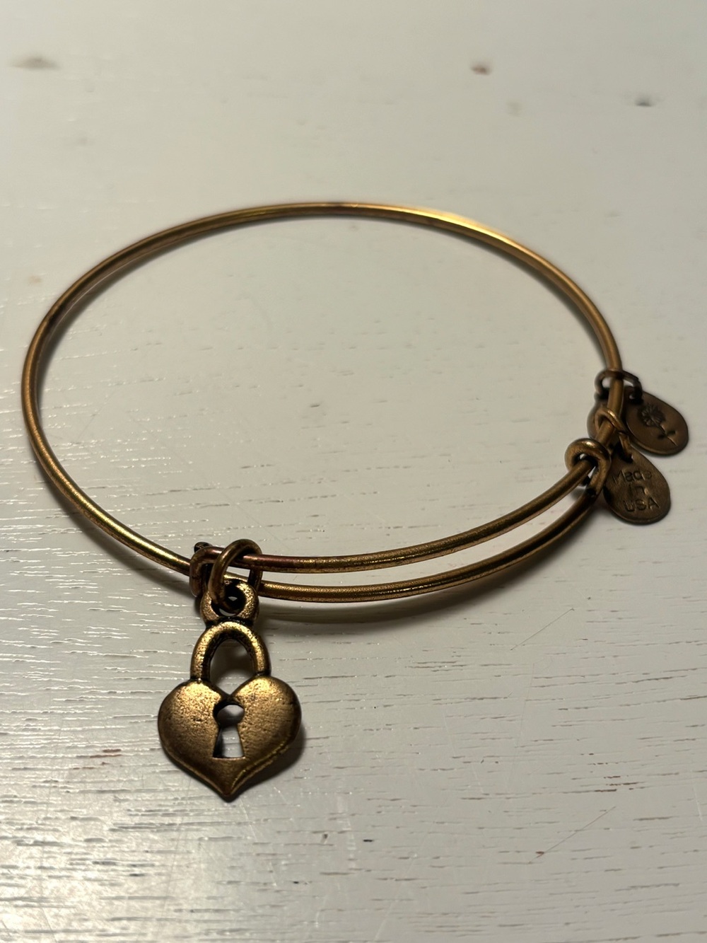Gold Heart Lock Bangle Bracelet - Brand Unspecified